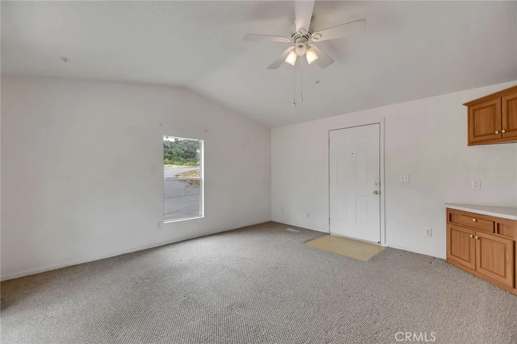 https://cdn.realtyfeed.com/cdn/127/306672805/78d4106c664d10e0dc3bb4c85049158c.webp