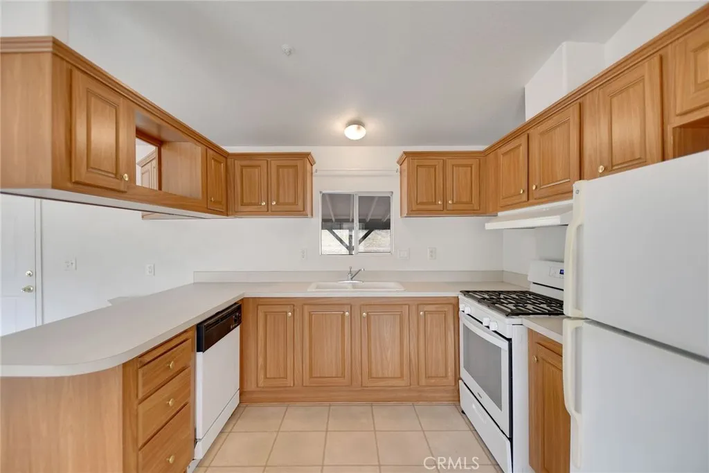 https://cdn.realtyfeed.com/cdn/127/306672805/a39e662ca97ae9415fde08afbb365250.webp