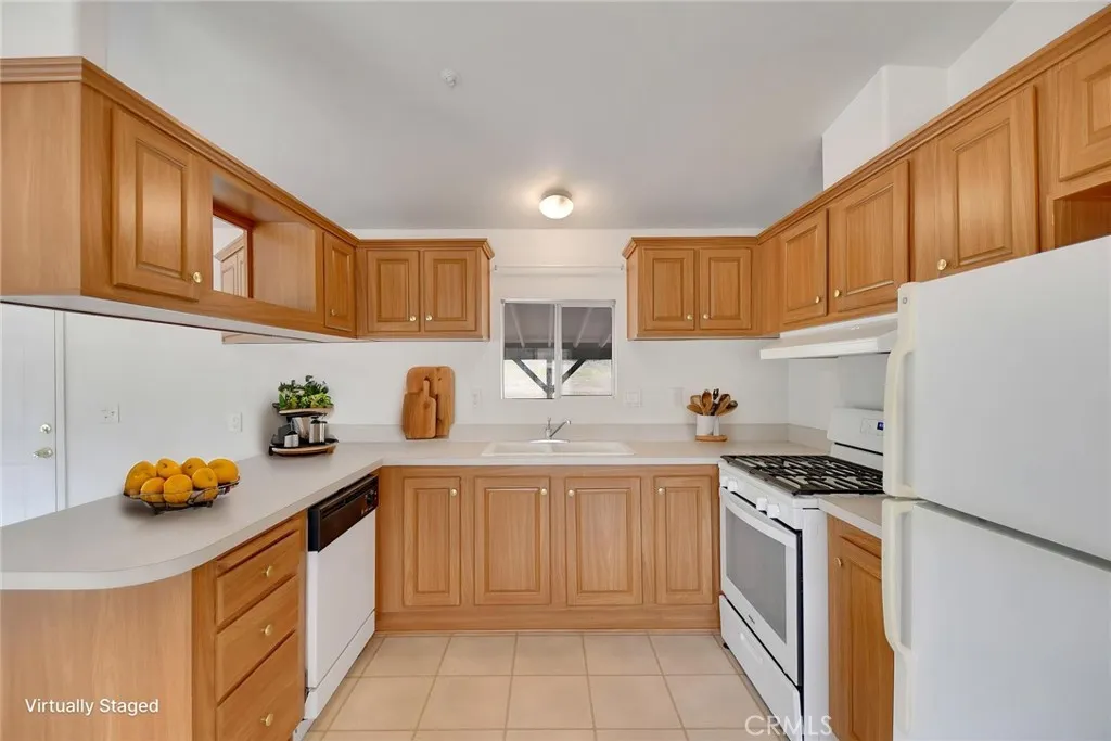 https://cdn.realtyfeed.com/cdn/127/306672805/bc1977e9e51cfed768a5bb468ffa48b9.webp