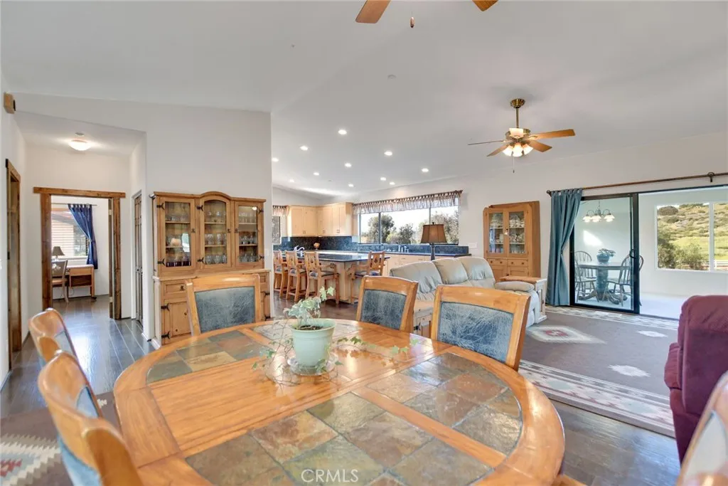 https://cdn.realtyfeed.com/cdn/127/306672805/d11fd7b60ce97ff36fdd9cd0fac7a695.webp