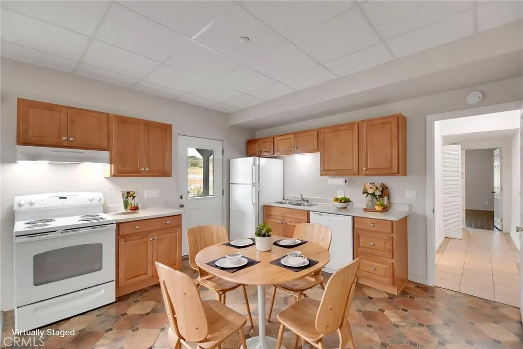 https://cdn.realtyfeed.com/cdn/127/306672805/d573dd1aeb7bcf1eb40533a548bb1474.webp