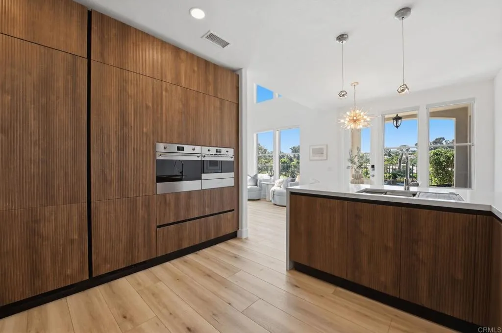 https://cdn.realtyfeed.com/cdn/127/306672822/d05c4fb400af33b89d8920b7dd2549d5.webp