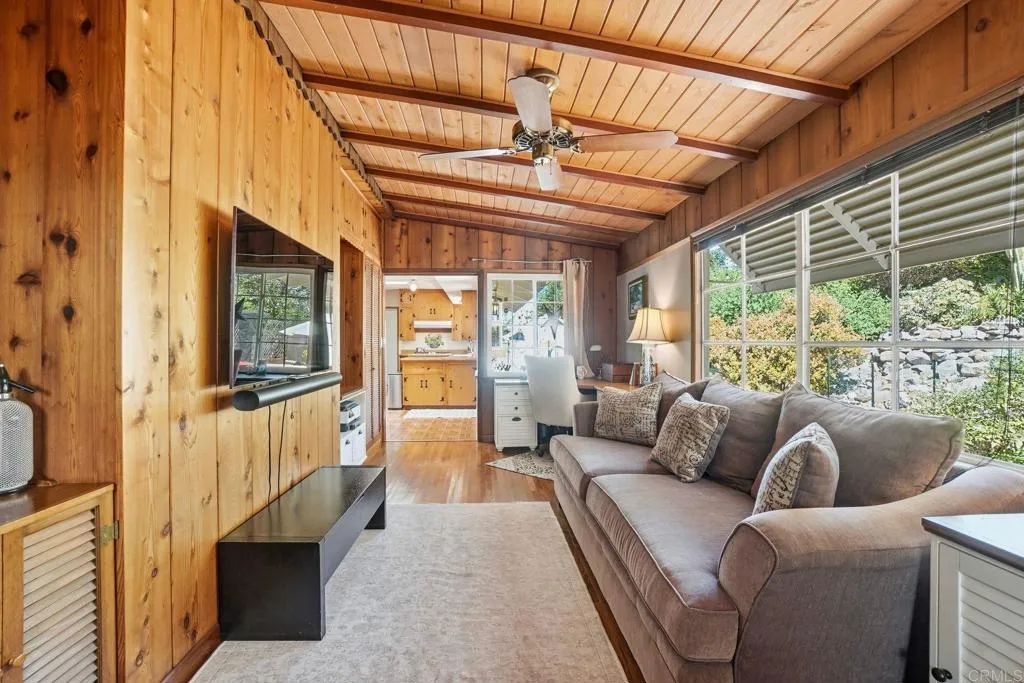 https://cdn.realtyfeed.com/cdn/127/306672843/32a89eba9a70d36cef2f3f968330eed6.webp