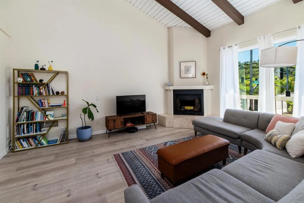 3004 La Costa Avenue UNIT B, Carlsbad, CA, 92009
