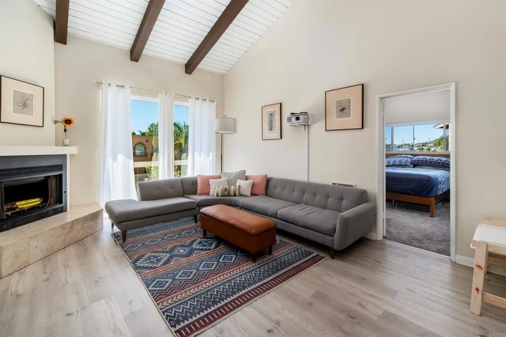 3004 La Costa Avenue UNIT B, Carlsbad, CA, 92009