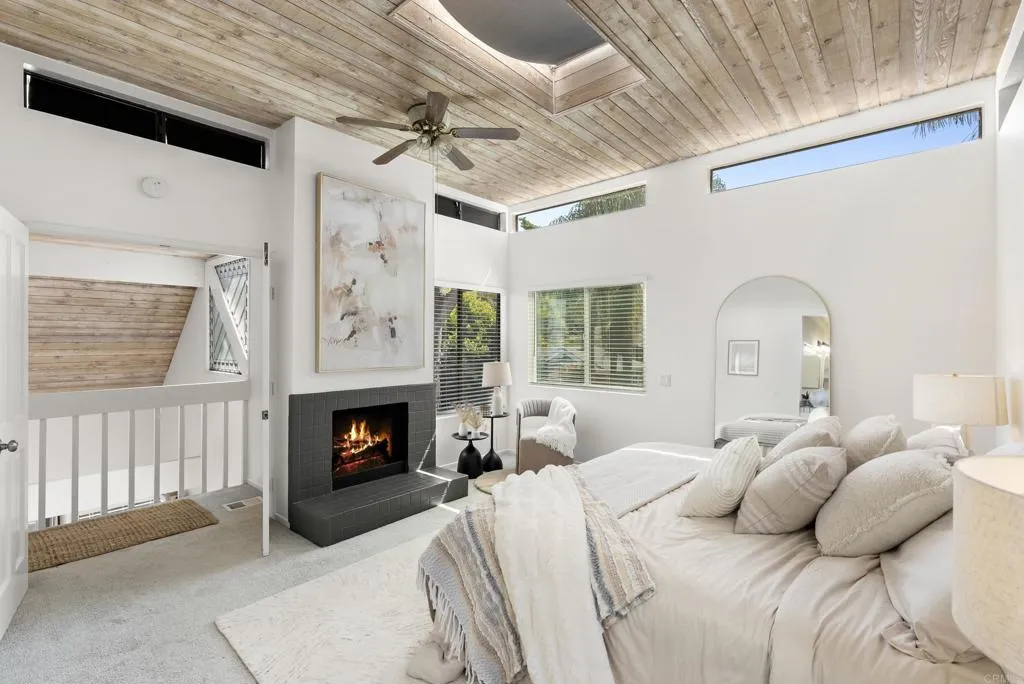 https://cdn.realtyfeed.com/cdn/127/306672975/85b36fe720e59360a1e865a8a8ccb43c.webp
