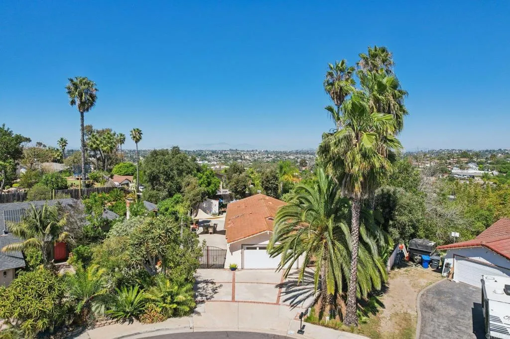 https://cdn.realtyfeed.com/cdn/127/306672982/fd0d20172c745d73380c7ad72f6aa854.webp