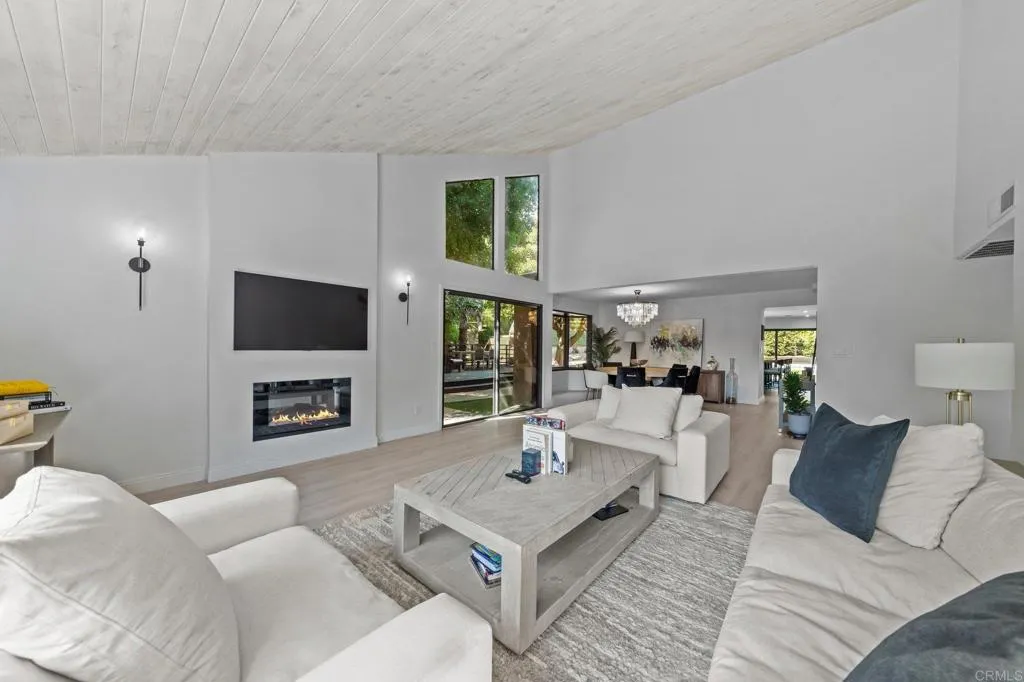 20 Lake Helix Drive, La Mesa, CA, 91941