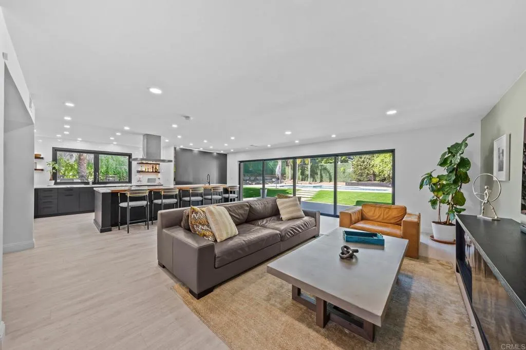 20 Lake Helix Drive, La Mesa, CA, 91941
