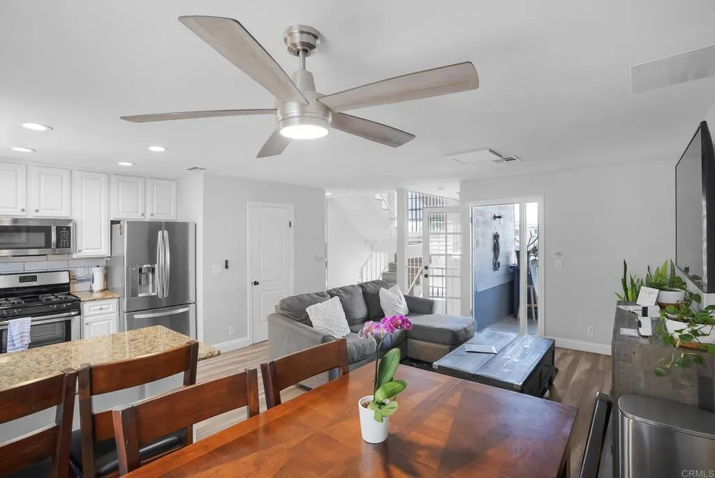https://cdn.realtyfeed.com/cdn/127/306672990/10f62d3c90aeca79542c0fd33d9dad35.webp