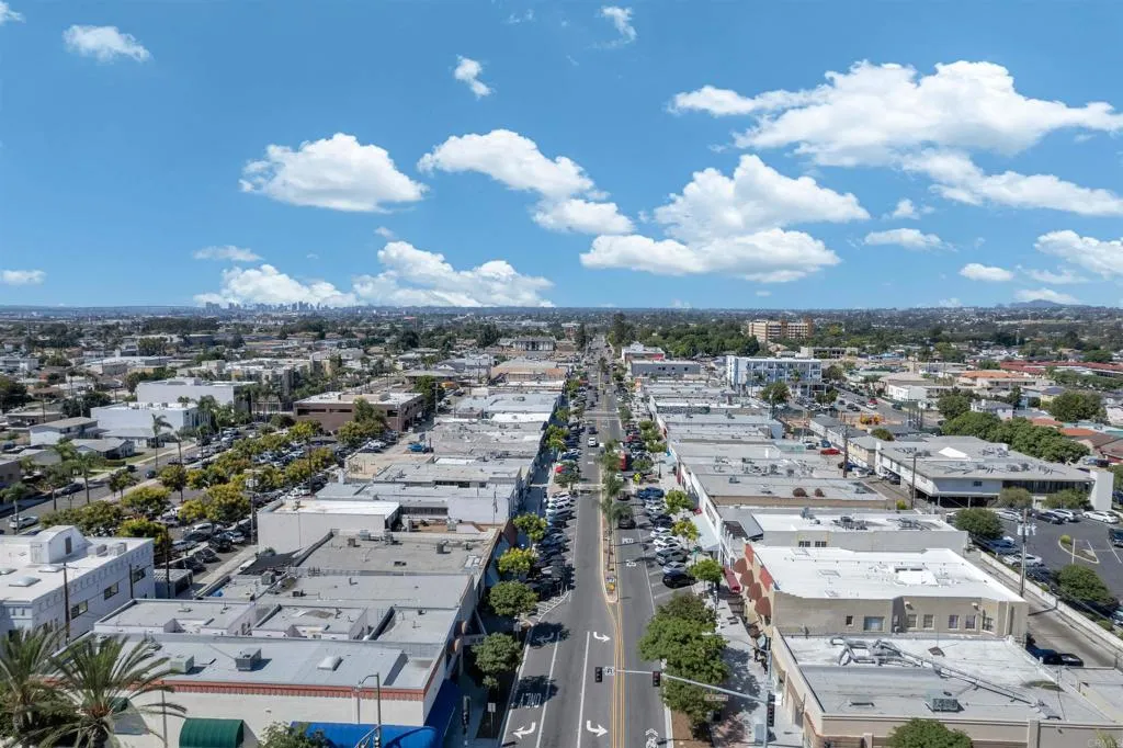 https://cdn.realtyfeed.com/cdn/127/306672990/760688e39eaa5808367cad0c9e0ddb0e.webp