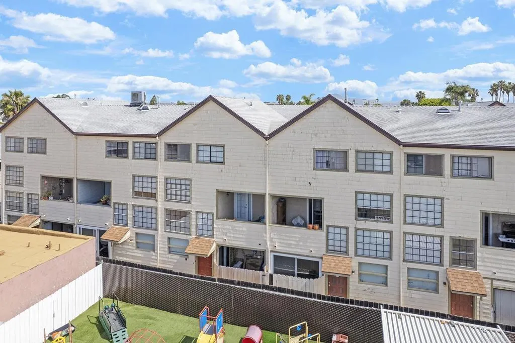https://cdn.realtyfeed.com/cdn/127/306672990/f1b210b02b03b6df7f6b59b395efeff8.webp