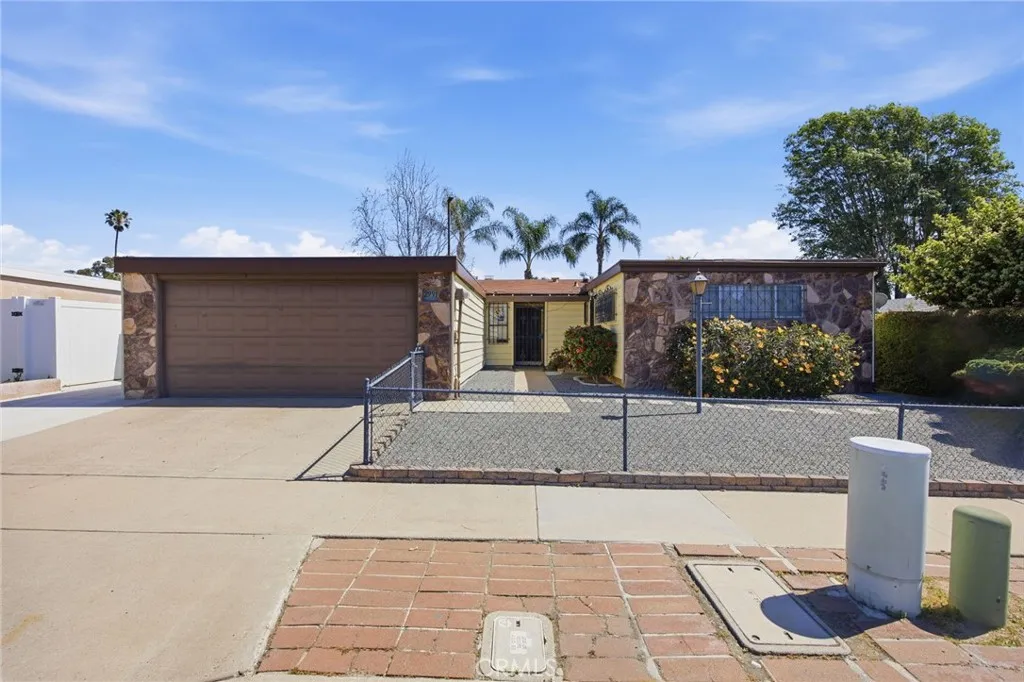 https://cdn.realtyfeed.com/cdn/127/306673010/70c976d76f854d949b068eaaebe2bc55.webp