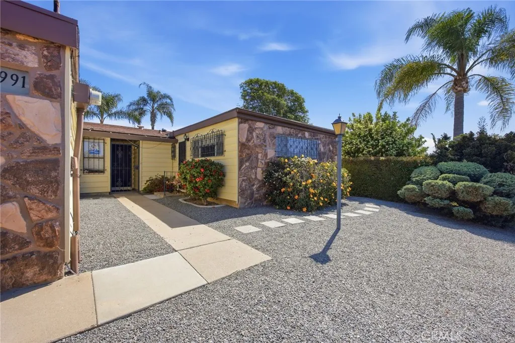 https://cdn.realtyfeed.com/cdn/127/306673010/957a7c5a9bd613738c087c36555d9166.webp