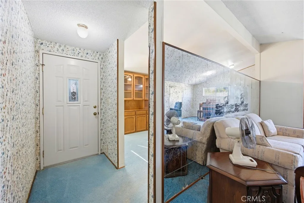 https://cdn.realtyfeed.com/cdn/127/306673010/fd4aee2dffaa2b41eef5929bb67ad30c.webp