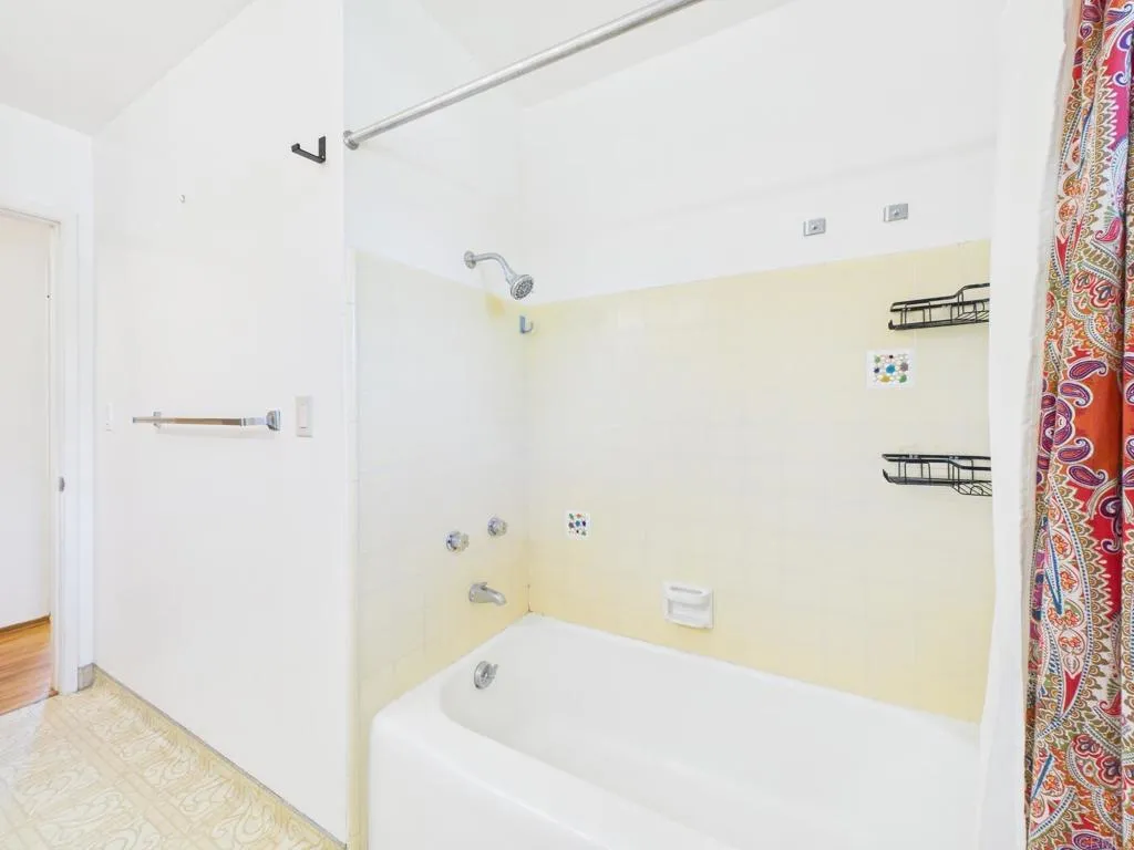 https://cdn.realtyfeed.com/cdn/127/306673050/0b1158c61b0030d42138e8292514a028.webp