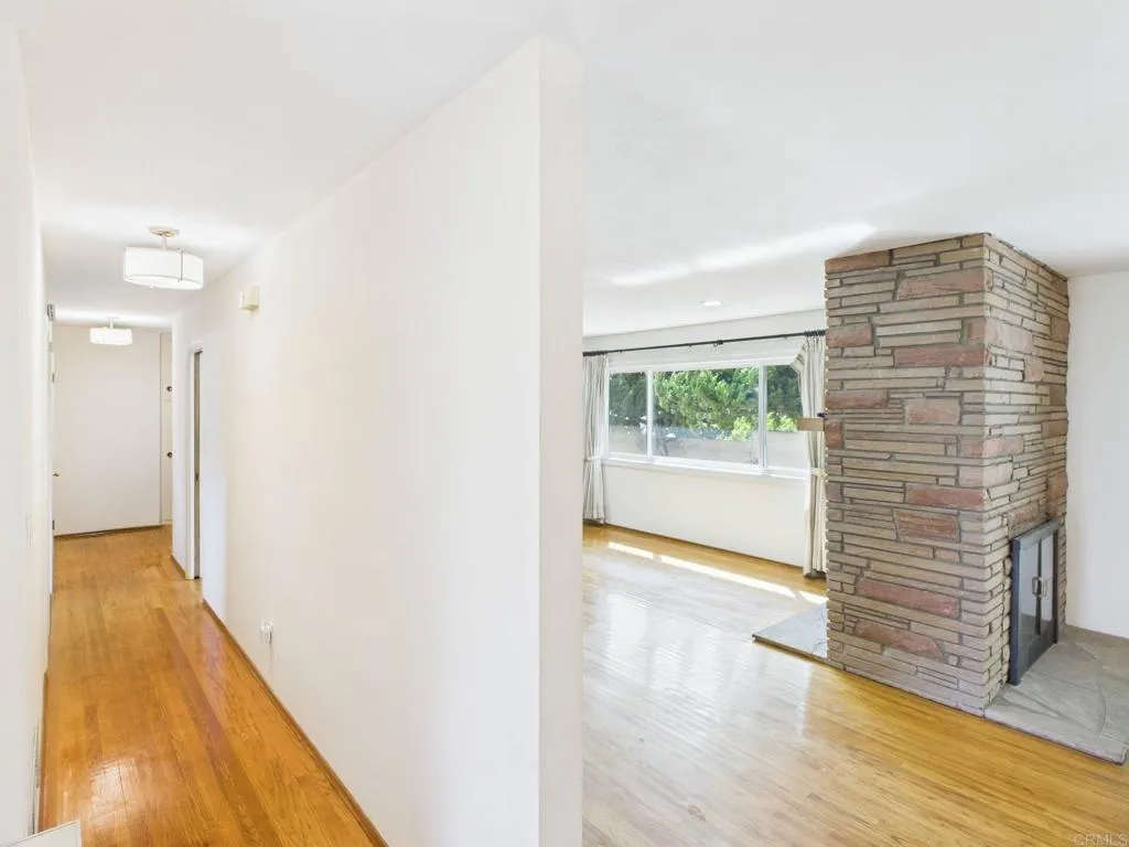 https://cdn.realtyfeed.com/cdn/127/306673050/4d46880ee7eb67d416c3940ab6e639b9.webp