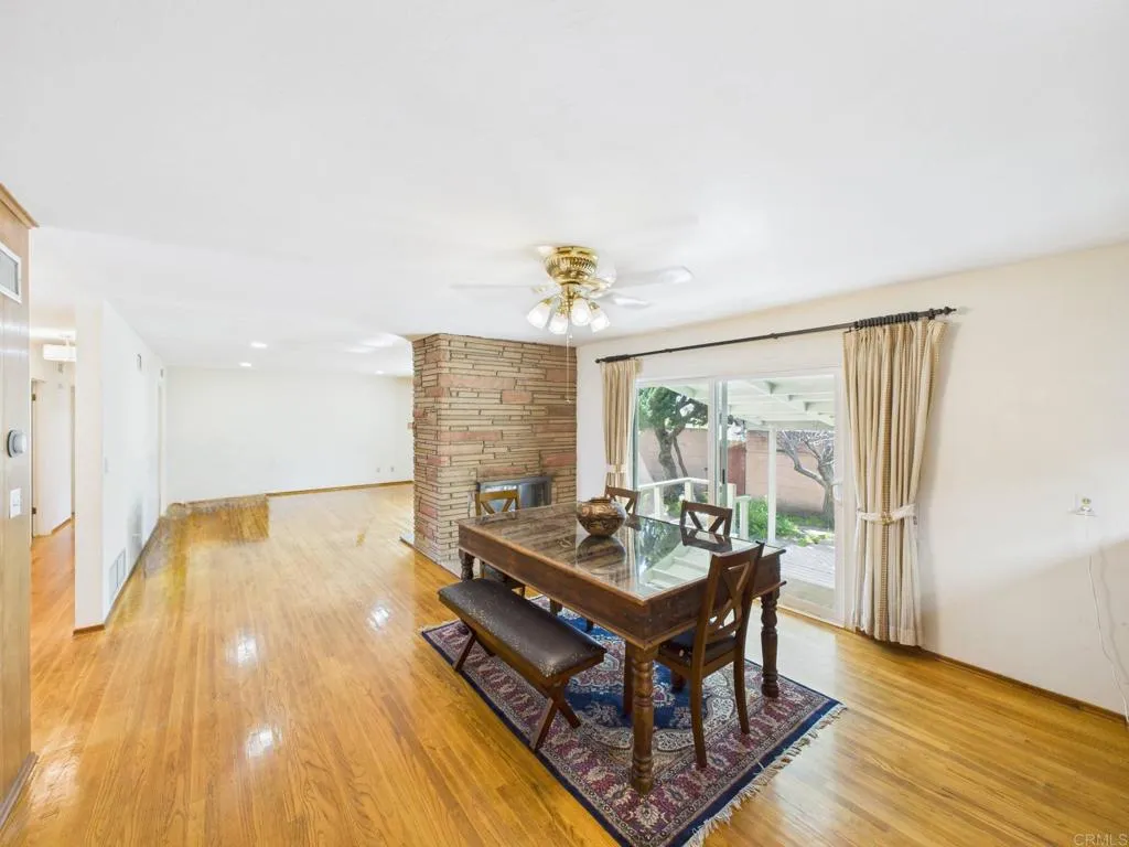 https://cdn.realtyfeed.com/cdn/127/306673050/e3c9d899bd22b3fdb1c370685f50c05a.webp