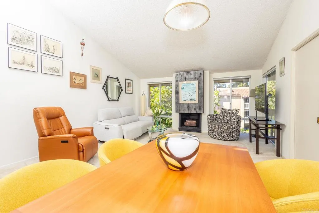 https://cdn.realtyfeed.com/cdn/127/306673115/c1043d15f59cc095b8582906e4070850.webp