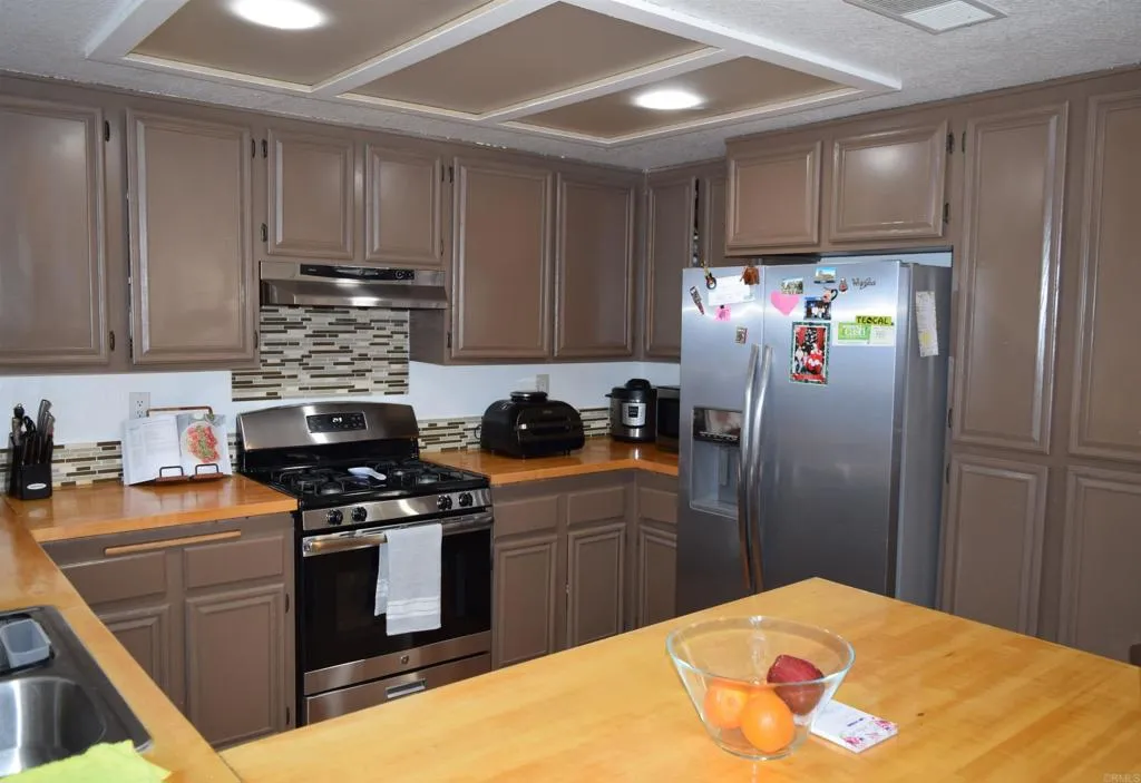 https://cdn.realtyfeed.com/cdn/127/306673157/28c676fb693716f9711a140cef5c95b7.webp
