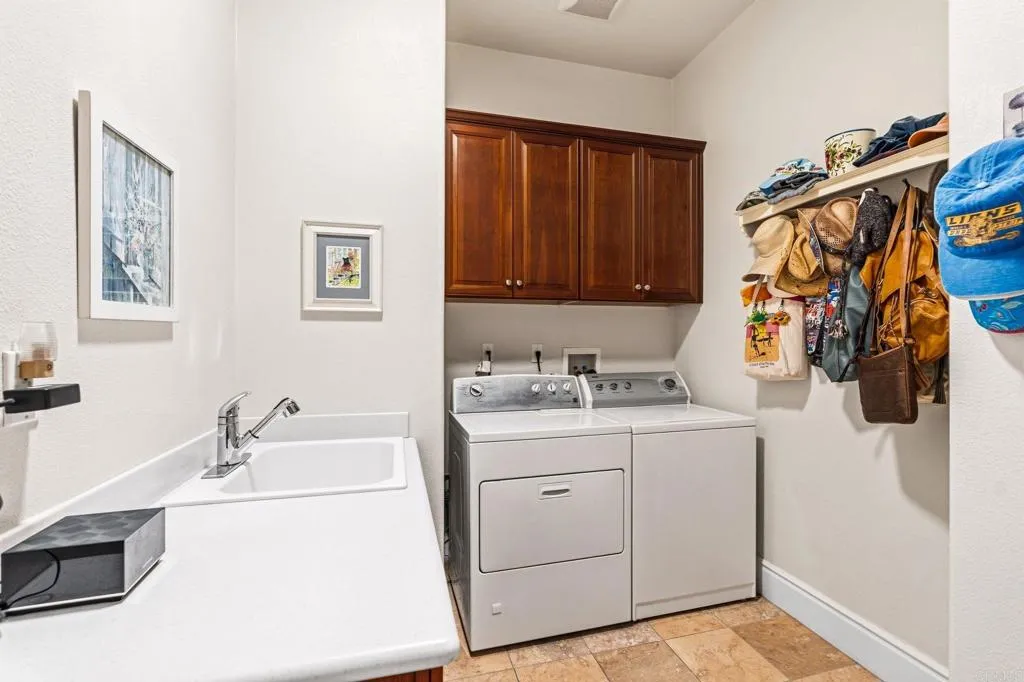 https://cdn.realtyfeed.com/cdn/127/306673162/7ebb1a9975b786b5d631f9842610ee67.webp