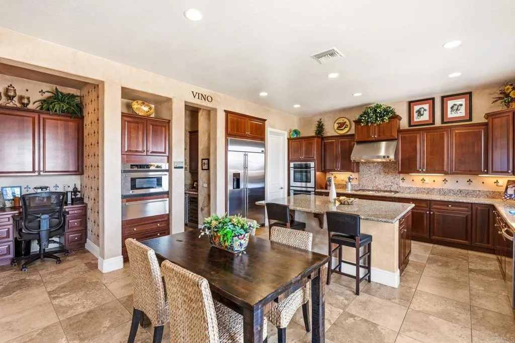 https://cdn.realtyfeed.com/cdn/127/306673162/aba73ce8c1d1274962a5f9c2a93d7e6d.webp