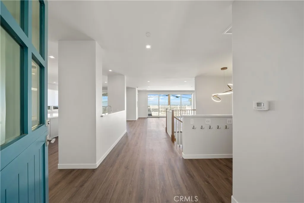 101 Via Colusa, Redondo Beach, CA 90277 - Photo 4 of 31, Redondo Beach, CA