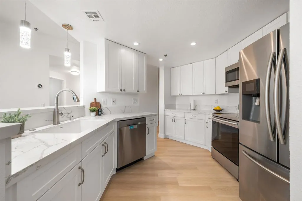 https://cdn.realtyfeed.com/cdn/127/306673250/4697c4acf1e3ce2741124462ab918a11.webp