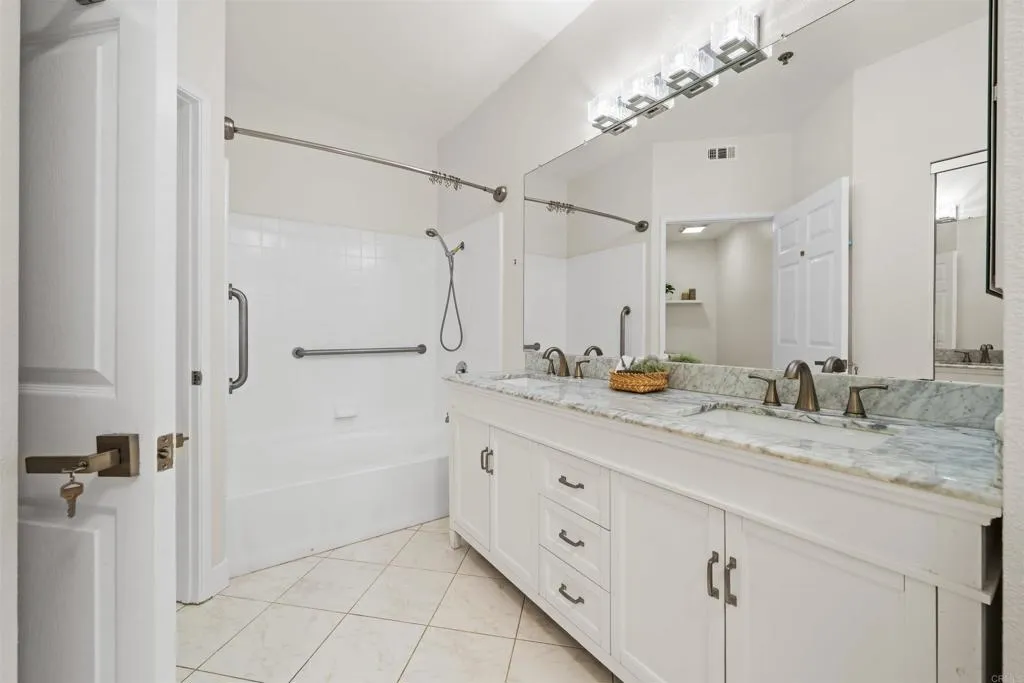 https://cdn.realtyfeed.com/cdn/127/306673250/4f3ae45e4f345a96c8de58d870675dc5.webp