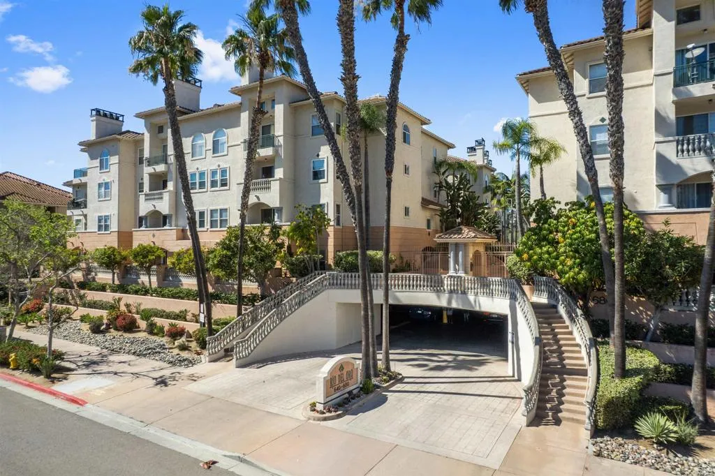 https://cdn.realtyfeed.com/cdn/127/306673250/6d6d0f4124117023b84c0a94334d650d.webp
