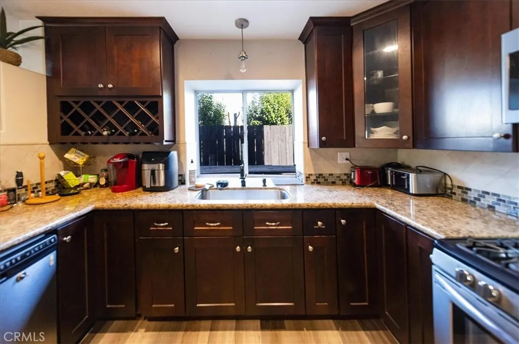 https://cdn.realtyfeed.com/cdn/127/306673295/bb72374a273c2c5be4cbb17a6a38e7a7.webp