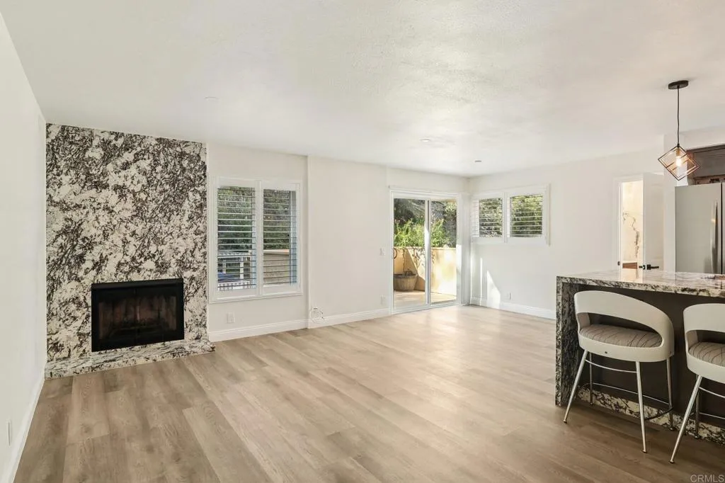https://cdn.realtyfeed.com/cdn/127/306673302/00b17ebc629b864eb20992bf546aece5.webp