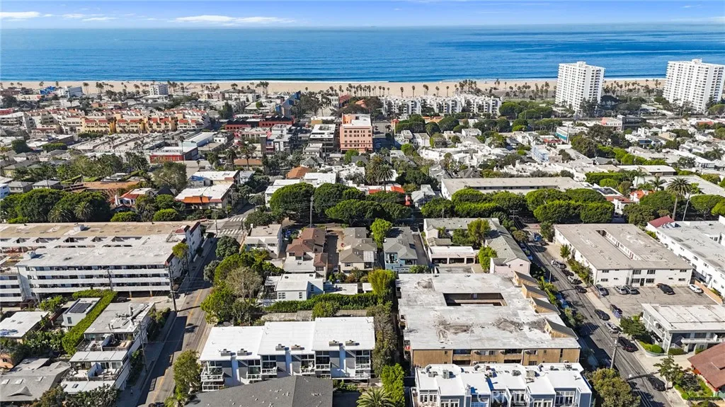 3017 4th, Santa Monica, CA, 90405