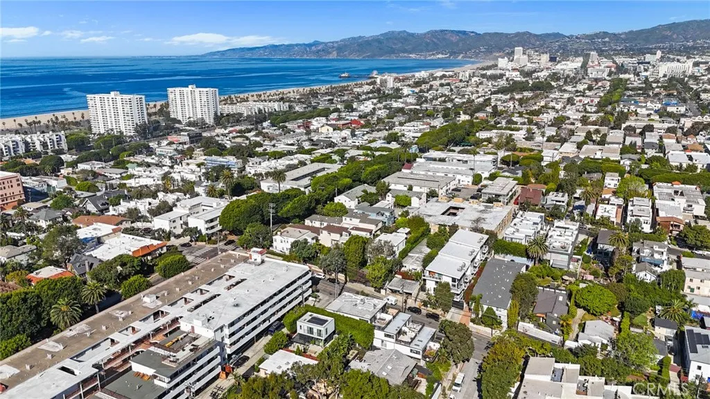 3017 4th, Santa Monica, CA, 90405