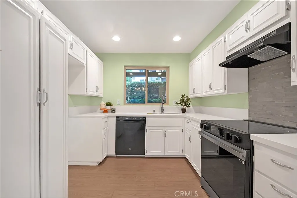 https://cdn.realtyfeed.com/cdn/127/306673431/18dae036b0409e76a8477e2c7262d8cb.webp