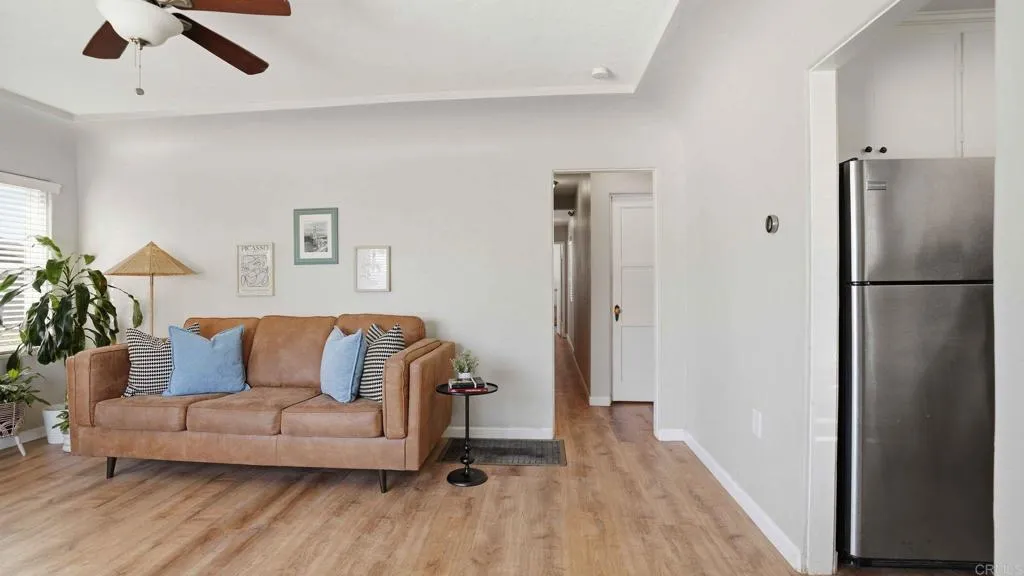 https://cdn.realtyfeed.com/cdn/127/306673509/179f3f854342505c84079bf18d1dbd70.webp