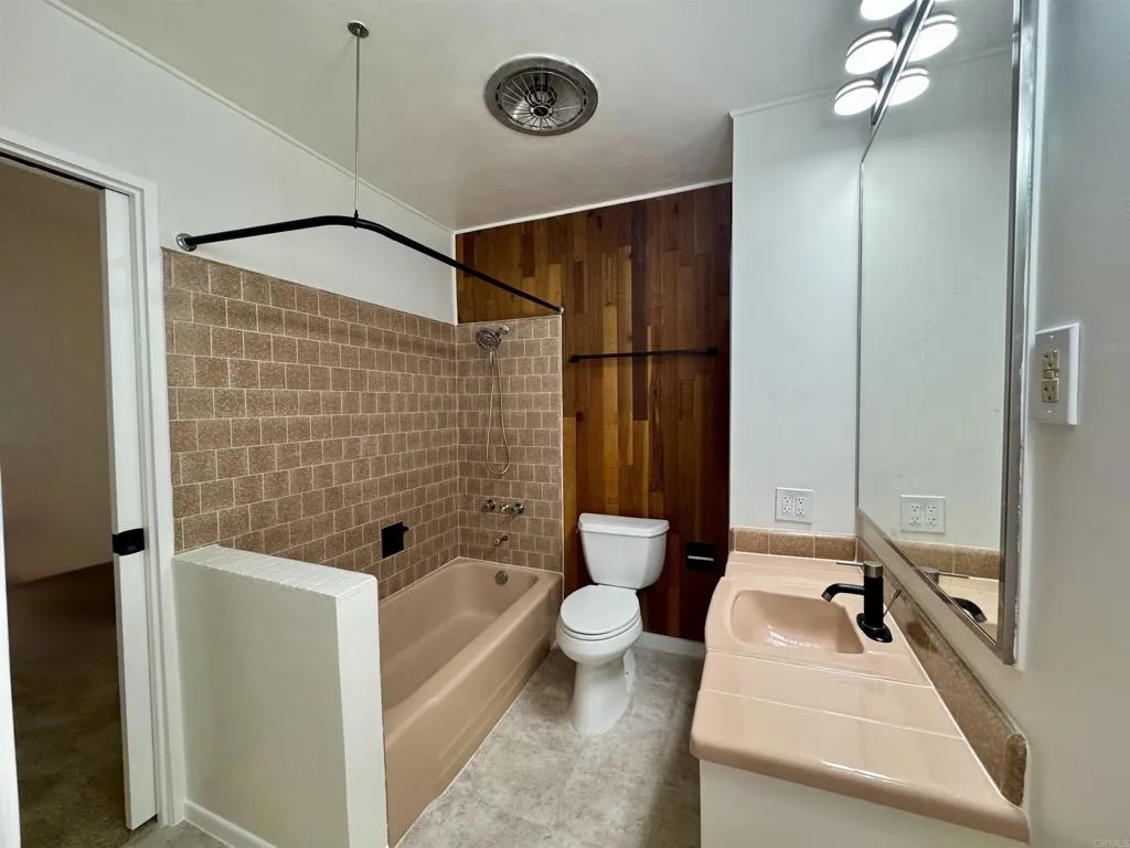 https://cdn.realtyfeed.com/cdn/127/306673562/70aa77bf0defaf990a16518d47c7bebc.webp