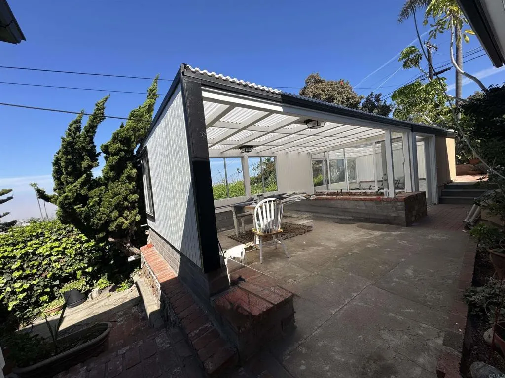 https://cdn.realtyfeed.com/cdn/127/306673562/887996e4b7e65aa94873da369cbff2b7.webp