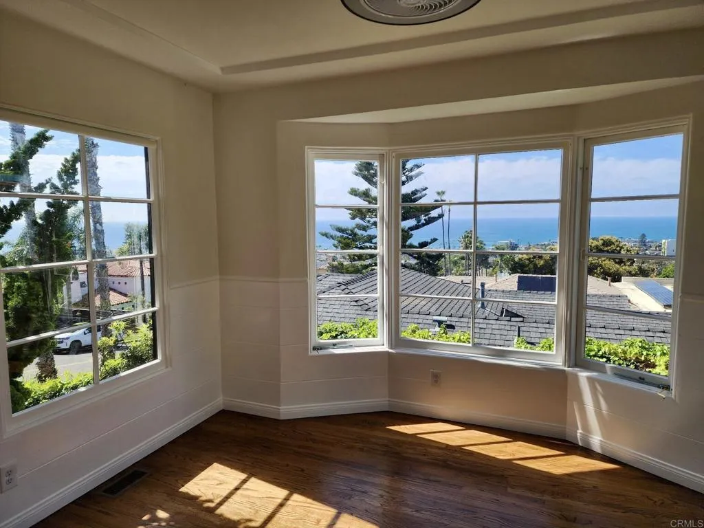 https://cdn.realtyfeed.com/cdn/127/306673562/b220cb4e195aa8ed11379f800f07028a.webp