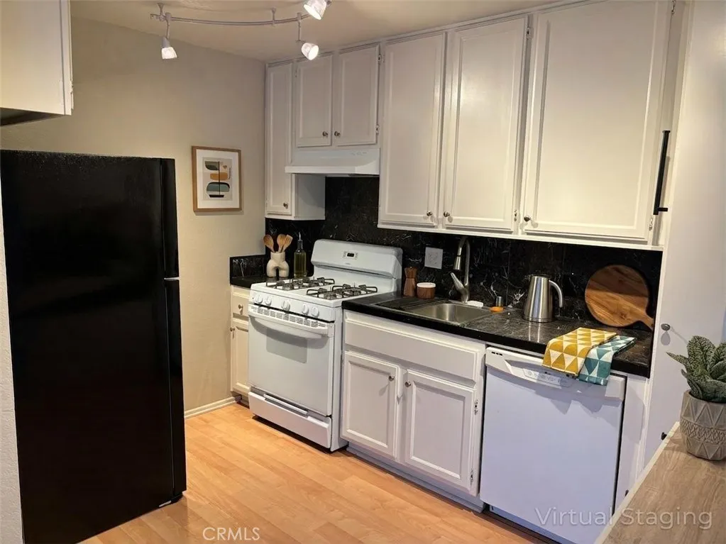16971 Hoskins, Huntington Beach, CA, 92649