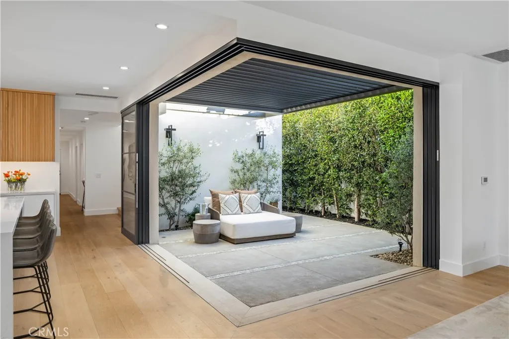 304 Goldenrod Avenue, Corona Del Mar, CA, 92625