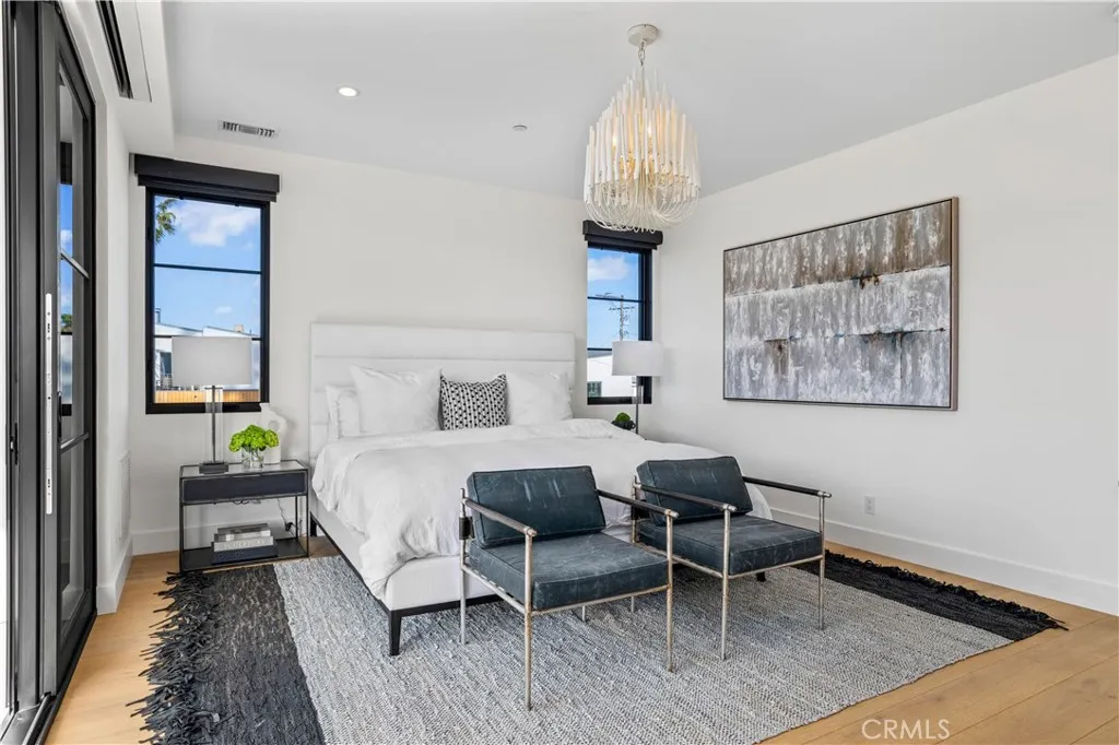304 Goldenrod Avenue, Corona Del Mar, CA, 92625