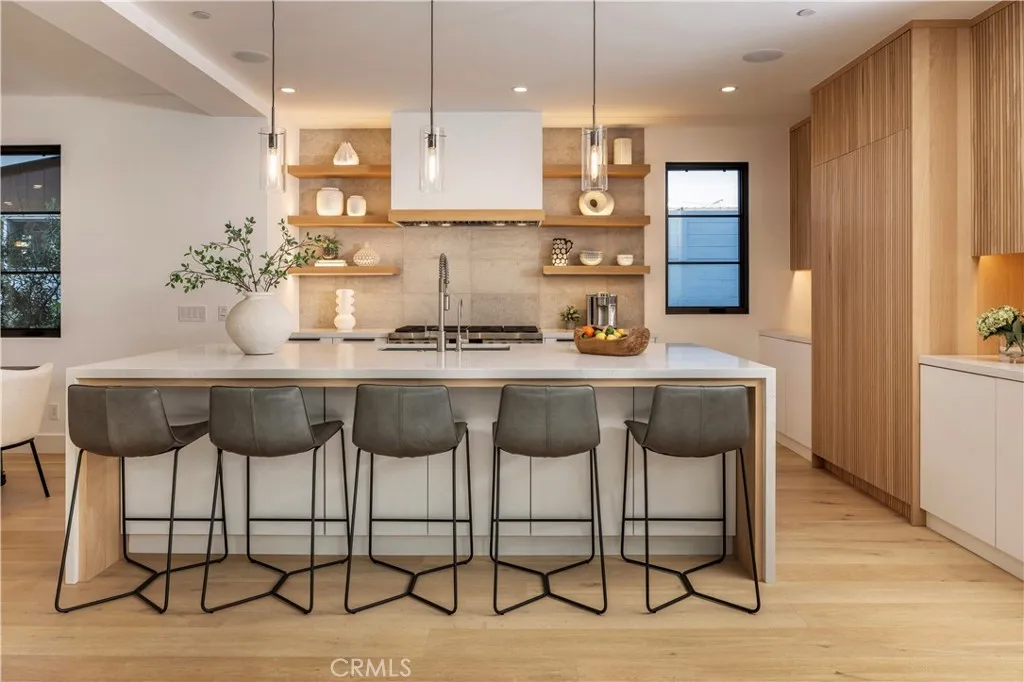 304 Goldenrod Avenue, Corona Del Mar, CA, 92625