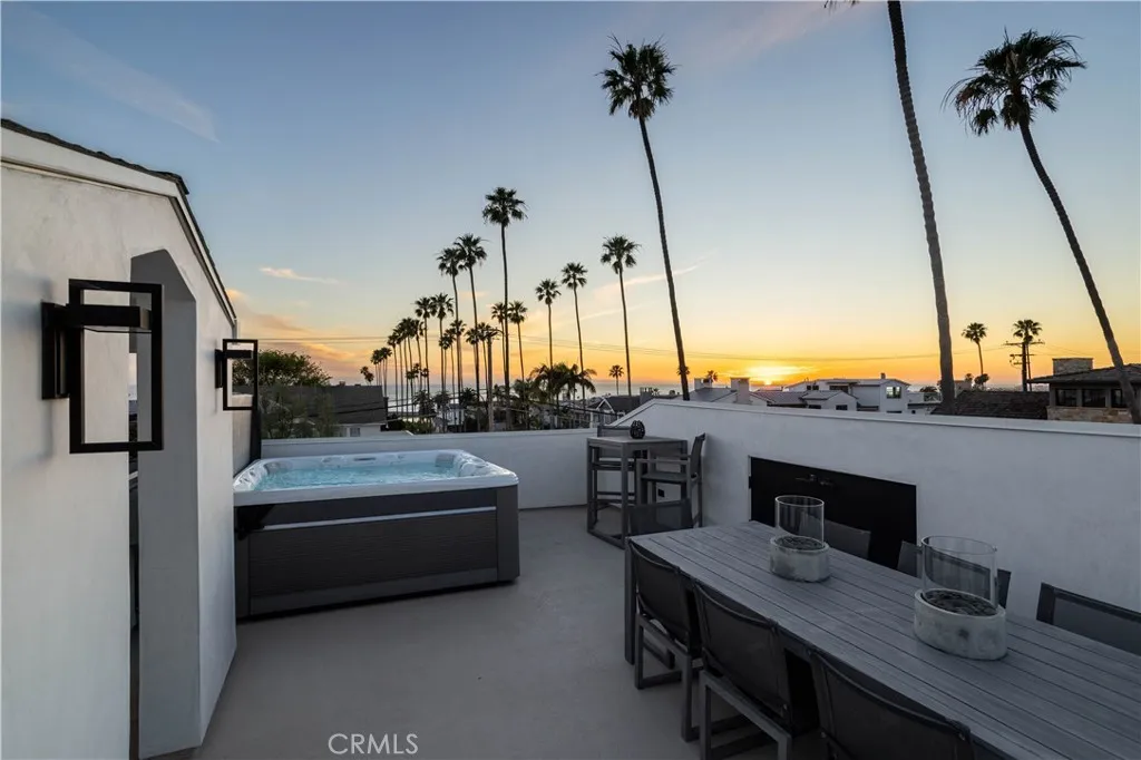 304 Goldenrod Avenue, Corona Del Mar, CA, 92625