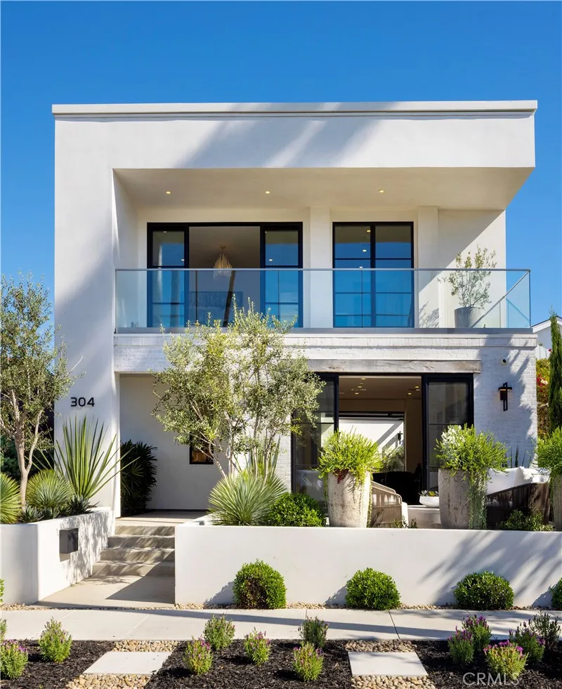 304 Goldenrod Avenue, Corona Del Mar, CA, 92625