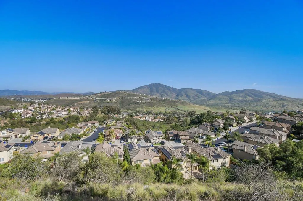 https://cdn.realtyfeed.com/cdn/127/306673666/e8582ca7167f6be54a8282c1c24ab0ba.webp