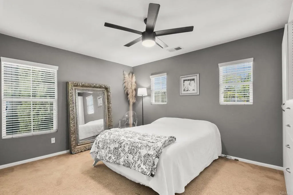 https://cdn.realtyfeed.com/cdn/127/306673666/f3c81643c88049b0df681c3993543868.webp