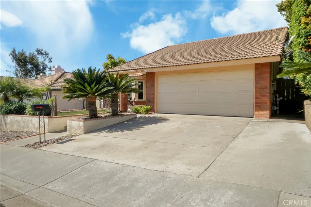 https://cdn.realtyfeed.com/cdn/127/306673668/7831a9d6bcc339cee605c86c73065c9b.webp