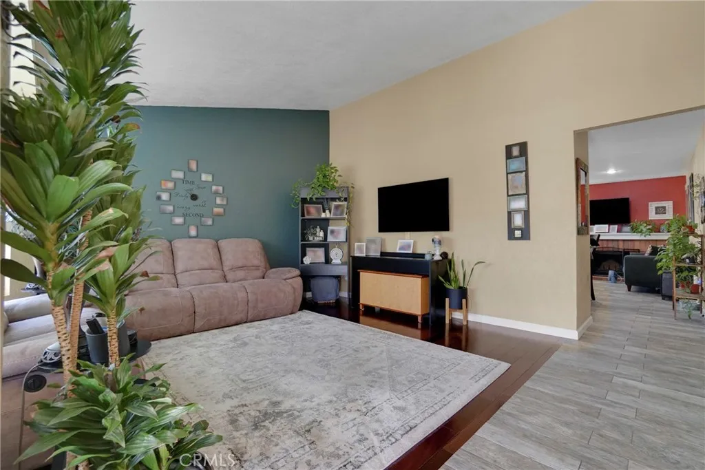 https://cdn.realtyfeed.com/cdn/127/306673668/bb74515fc2a2d36b4ccfce66c28a961c.webp