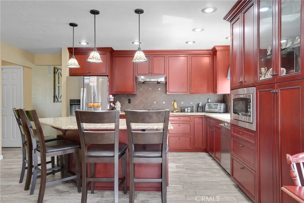https://cdn.realtyfeed.com/cdn/127/306673668/e52ae78fd47962d5b9d872c54c202d08.webp